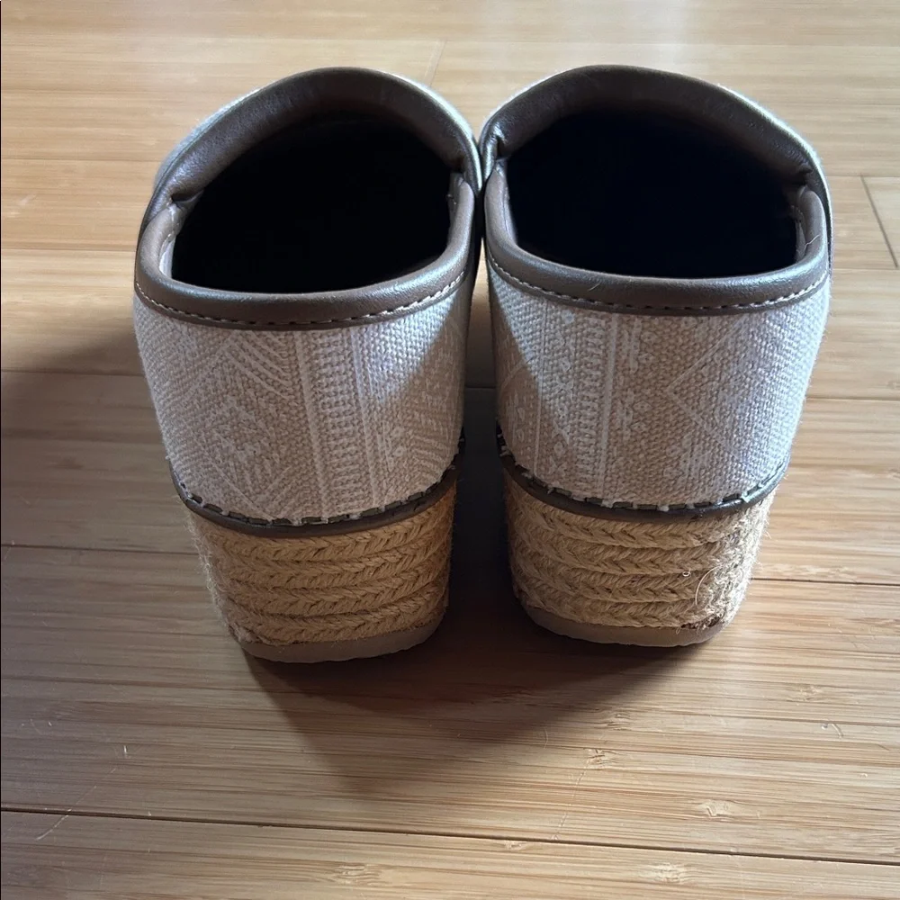 Dansko Light Tan Patterned Clogs - Picture 5 of 5
